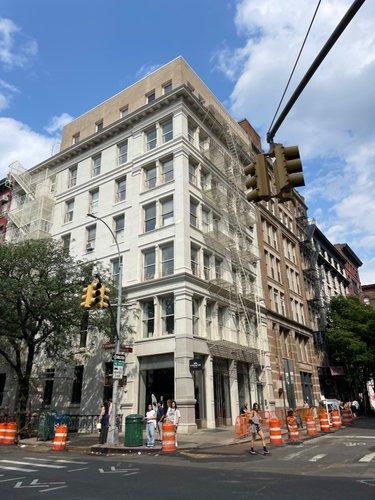 carousel-hero-element image-0